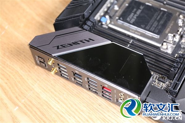 顶级X399！华硕ROG主板ZENITH EXTREME图赏